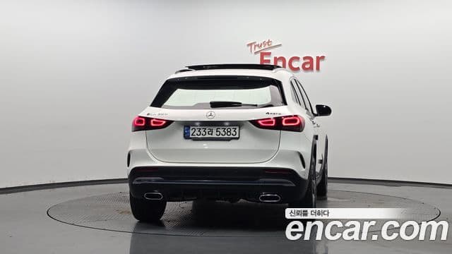 Mercedes-Benz GLA-Class 2020 — ფოტო 4/20