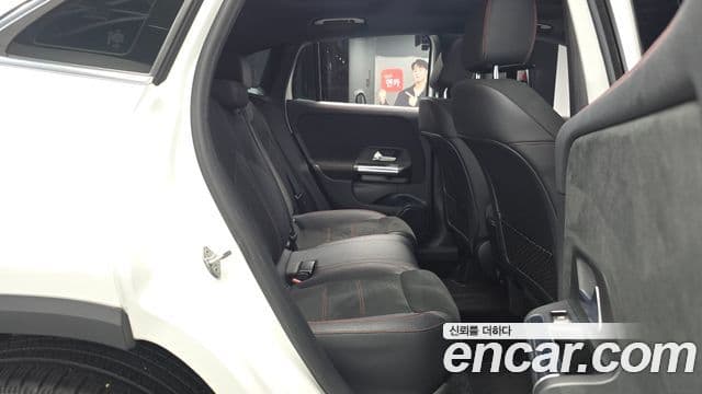 Mercedes-Benz GLA-Class 2020 — ფოტო 12/20