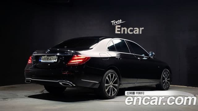 Mercedes-Benz E-Class 2020 — Şəkil 2/20