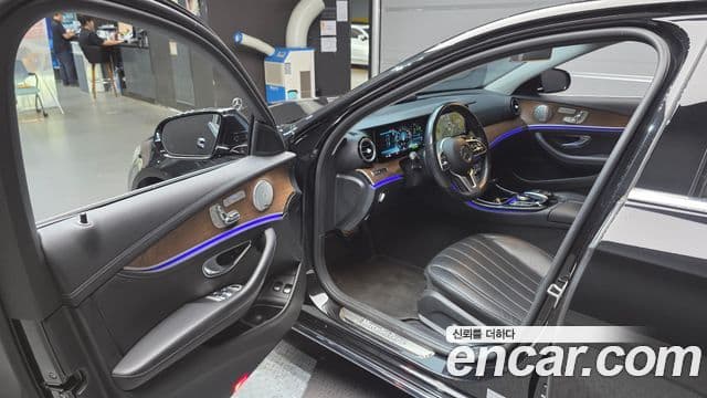 Mercedes-Benz E-Class 2020 — Şəkil 10/20