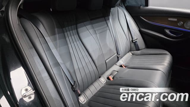 Mercedes-Benz E-Class 2020 — Şəkil 11/20