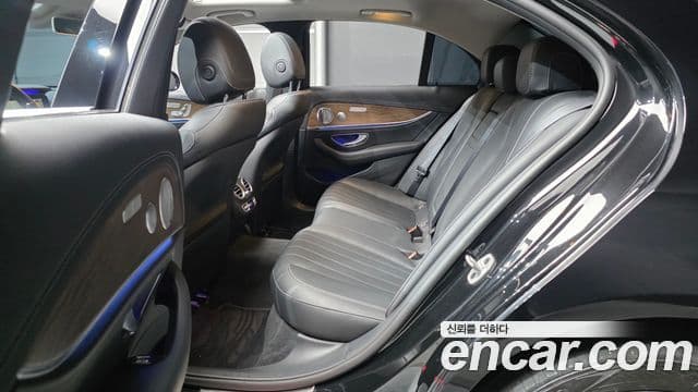 Mercedes-Benz E-Class 2020 — Şəkil 12/20