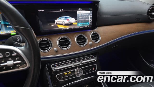 Mercedes-Benz E-Class 2020 — Şəkil 14/20