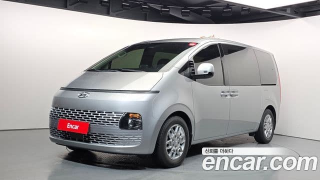Hyundai Staria 2021 — Фото 1/20