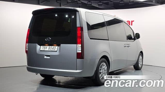 Hyundai Staria 2021 — Фото 2/20