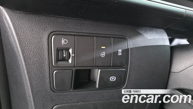 Hyundai Staria 2021 — Фото 13/20