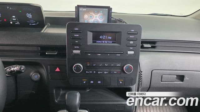 Hyundai Staria 2021 — Фото 15/20