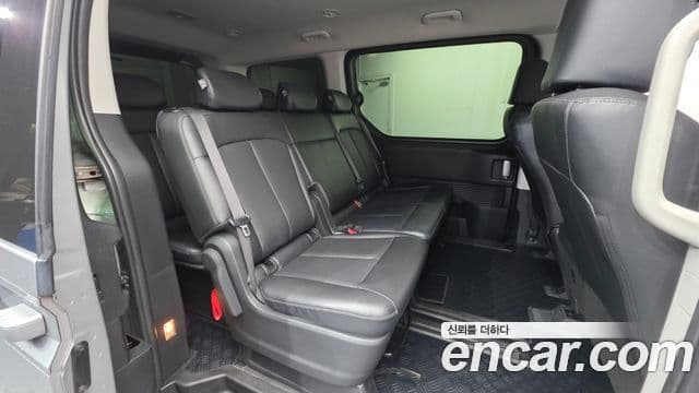 Hyundai Staria 2021 — Фото 19/20