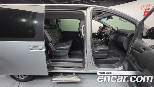 Hyundai Staria 2021 — Şəkil 8/32