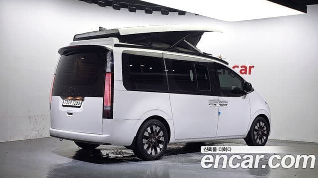 Hyundai Staria 2024 — ფოტო 2/20