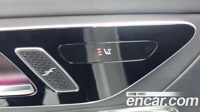 Mercedes-Benz GLC-Class 2024 — Şəkil 32/33