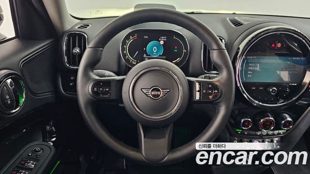 Mini Cooper Countryman 2023 — ფოტო 13/20