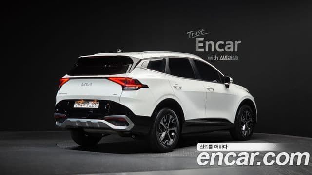 Kia Sportage 2023 — Фото 2/20