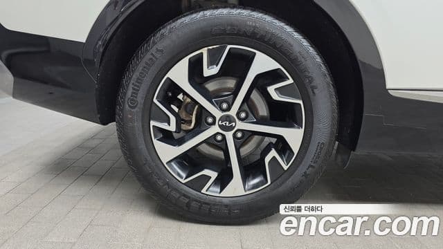 Kia Sportage 2023 — Фото 5/20