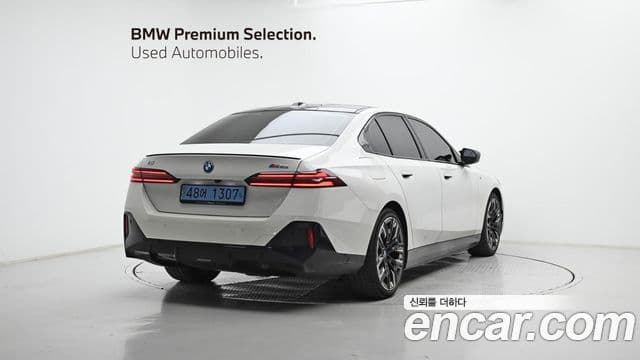 BMW i5 2023 — Photo 8/20