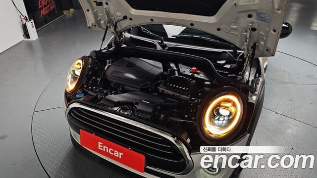 Mini Cooper 2020 — ფოტო 6/20