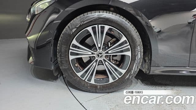 Mercedes-Benz E-Class 2025 — ფოტო 5/20