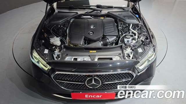 Mercedes-Benz E-Class 2025 — ფოტო 6/20
