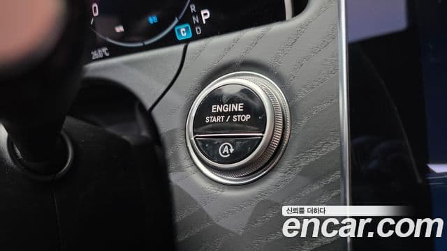 Mercedes-Benz E-Class 2025 — ფოტო 16/20
