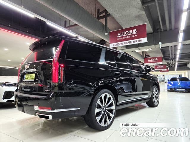 Cadillac Escalade 2025 — Photo 13/20