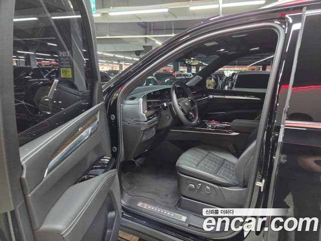 Cadillac Escalade 2025 — Photo 6/20