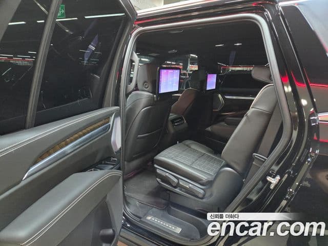 Cadillac Escalade 2025 — Photo 1/20