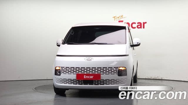 Hyundai Staria 2022 — Фото 3/20