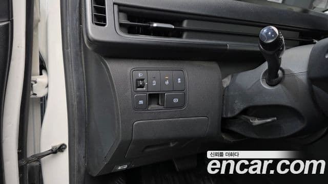 Hyundai Staria 2022 — Фото 15/20