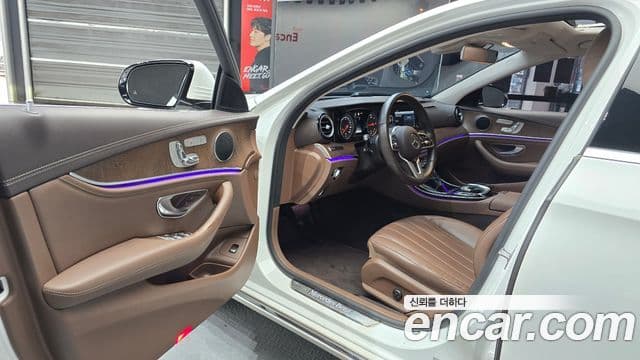 Mercedes-Benz E-Class 2019 — ფოტო 10/20