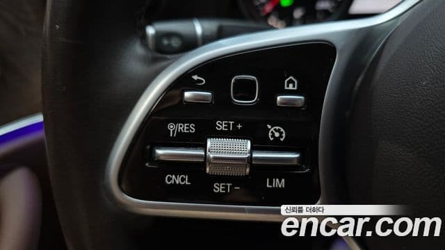 Mercedes-Benz E-Class 2019 — ფოტო 20/20