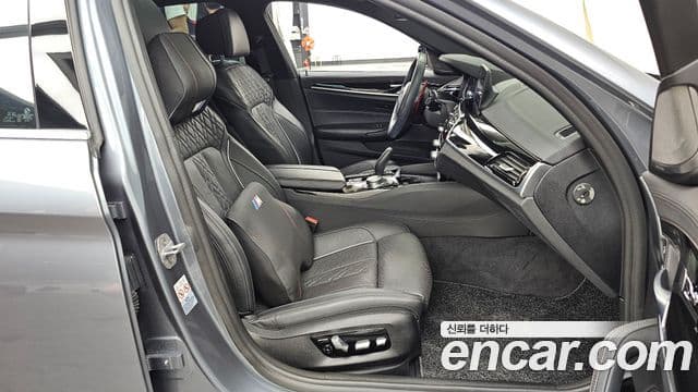 BMW 5 Series 2018 — ფოტო 3/30