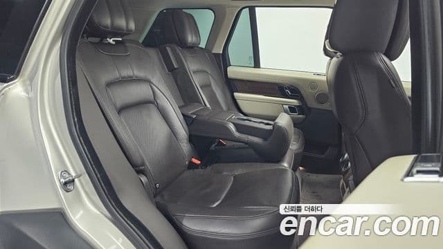 Land Rover Range Rover 2018 — Photo 17/20