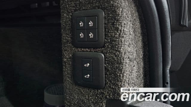 Land Rover Range Rover 2018 — Photo 16/20