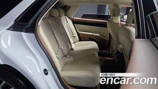 Hyundai Grandeur Hybrid 2025 — ფოტო 21/38