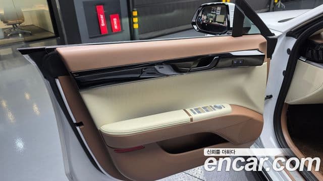 Hyundai Grandeur Hybrid 2025 — ფოტო 18/38