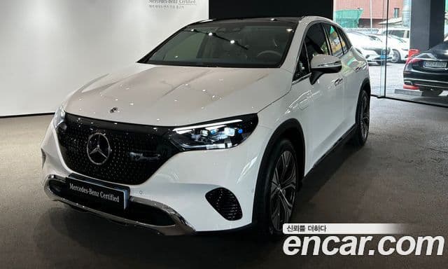 Mercedes-Benz EQE SUV 2026 — Photo 2/17