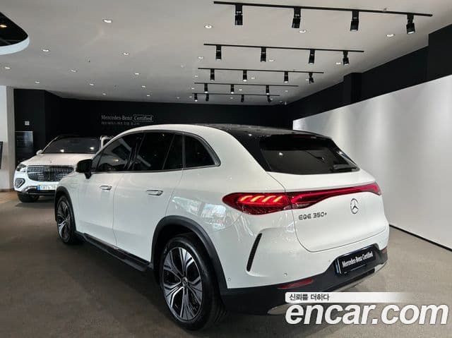 Mercedes-Benz EQE SUV 2026 — Photo 6/17