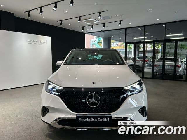 Mercedes-Benz EQE SUV 2026 — Photo 1/17