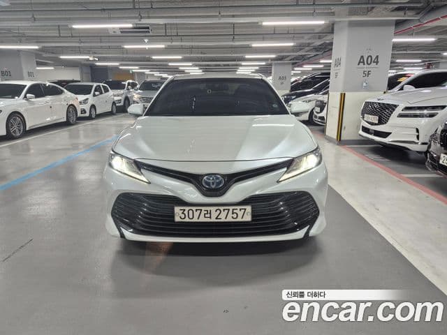Toyota Camry 2019 — Şəkil 1/16