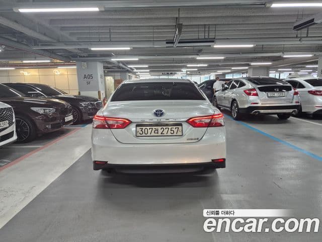 Toyota Camry 2019 — Şəkil 8/16