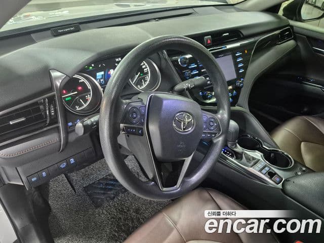 Toyota Camry 2019 — Şəkil 13/16