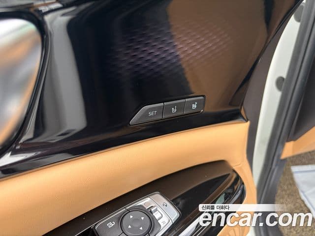 Kia Carnival 2020 — Фото 11/20