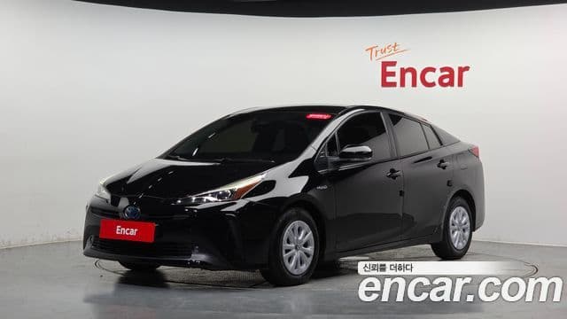 Toyota Prius 2021 — Photo 3/31