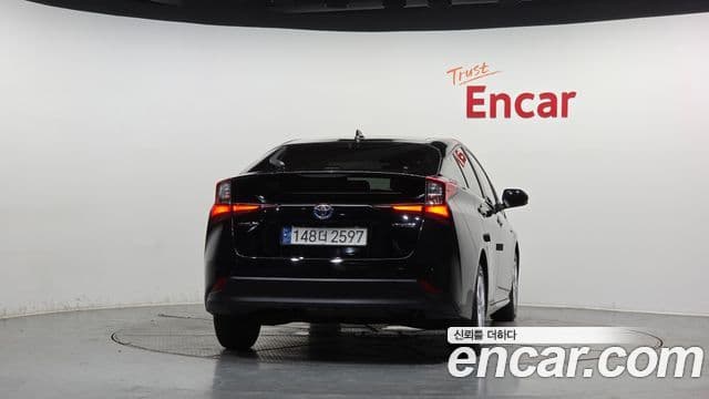 Toyota Prius 2021 — Şəkil 4/20