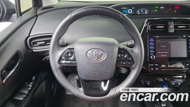 Toyota Prius 2021 — Şəkil 13/20