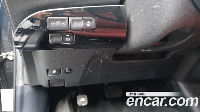 Toyota Prius 2021 — Şəkil 19/20