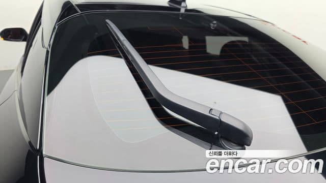 Toyota Prius 2021 — Photo 23/31