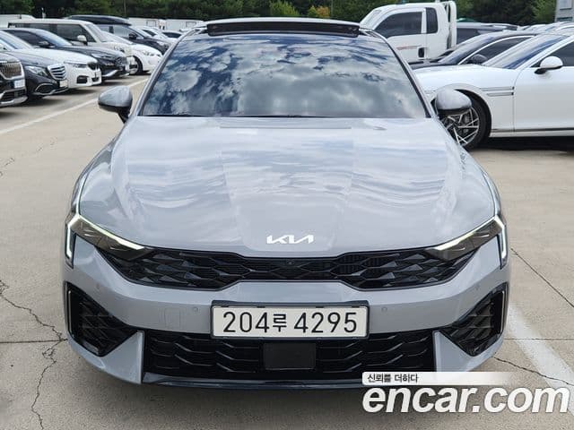 Kia K5 2023 — Şəkil 2/20