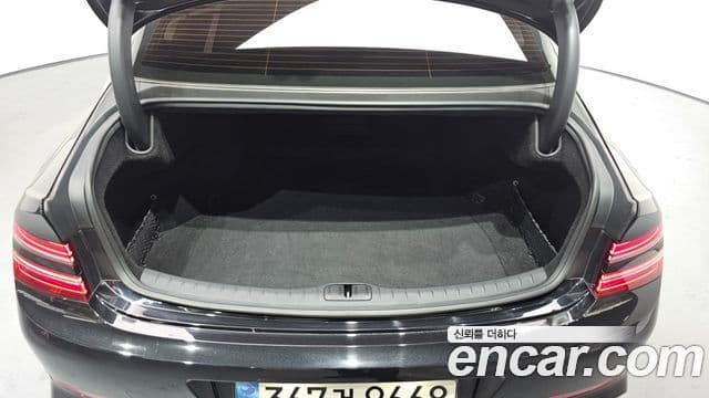 Genesis Electrified G80 2022 — ფოტო 17/20