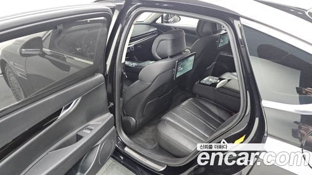 Genesis Electrified G80 2022 — ფოტო 19/20